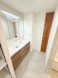 【独立洗面台】