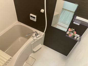 追い炊き機能つきの快適なお風呂です