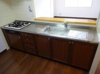 ３口コンロ付のシステムキッチン