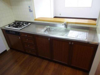 ３口コンロ付のシステムキッチン