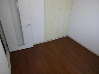 収納付の洋室４．５帖