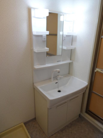 洗面台入替えました。