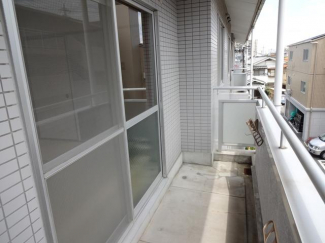 南向きのバルコニーです