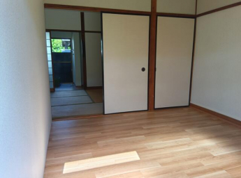 今治市北鳥生町４丁目のアパートの画像