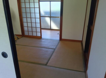 今治市北鳥生町４丁目のアパートの画像