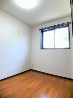 アムール・エミューの画像