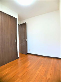 アムール・エミューの画像