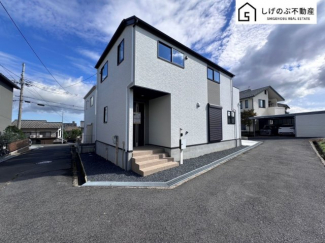 三方角地
間取5LDK
駐車2台可