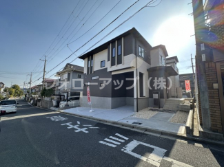 前面道路含む現地写真です