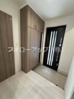 落ち着いた玄関です