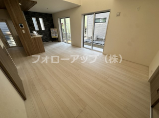 こちらの居間で趣味の時間をお楽しみください