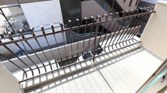 【バルコニー】