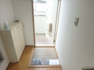 下駄箱付きで玄関すっきり