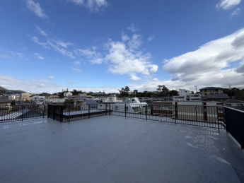 【バルコニー】