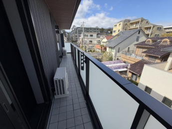 【バルコニー】