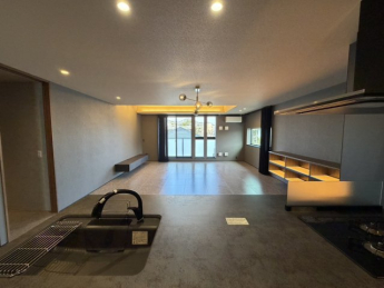 【居間・リビング】