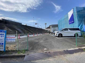 髙寺（稲葉荘）モータープールの画像