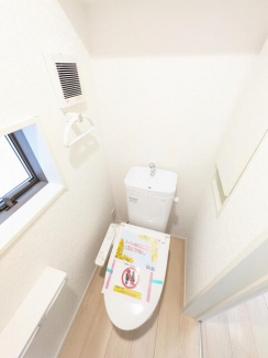 フチなしでお手入れ簡単　節水タイプとなっております