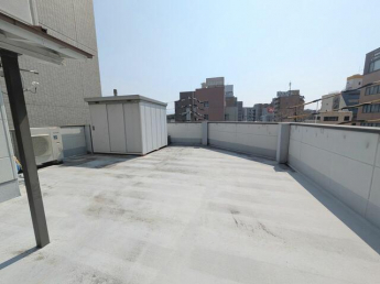 見晴らしの良い屋上バルコニー