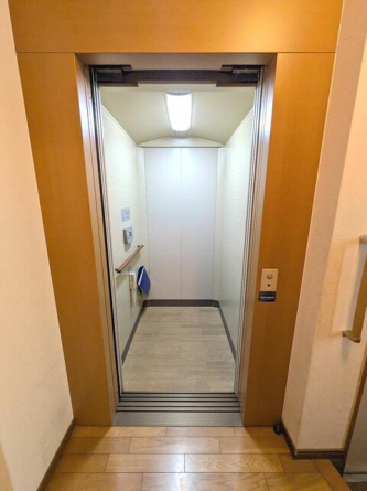 ホームエレベーター　１階～屋上まで