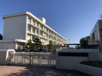 松山市立浮穴小学校まで1019m