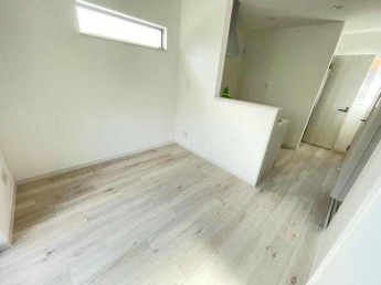 ベルソーレ駅前の画像