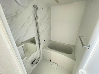 ベルソーレ駅前の画像