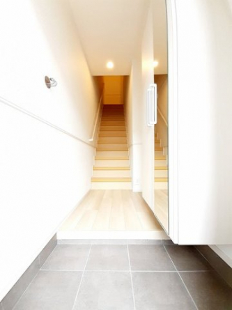 落ち着いた玄関です