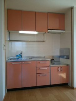 コンパクトなキッチンで掃除もラクラク