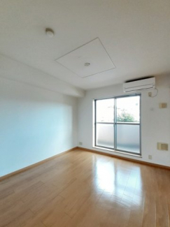 明るい室内です