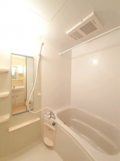 日々の疲れを癒すお風呂付です