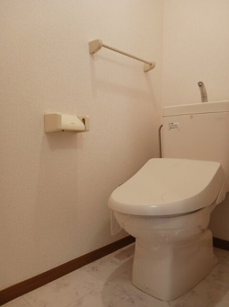 コンパクトで使いやすいトイレです
