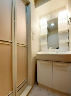 忙しい朝には欠かせない洗面所です