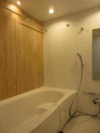 日々の疲れを癒すお風呂付です