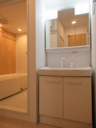 忙しい朝には欠かせない洗面所です