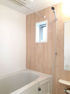 落ち着いた空間のお風呂です