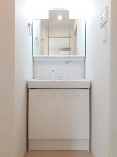忙しい朝には欠かせない洗面所です