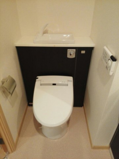 ゆったりとした空間のトイレです