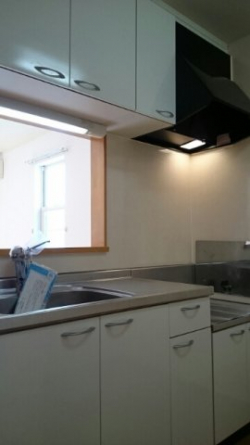 コンパクトなキッチンで掃除もラクラク