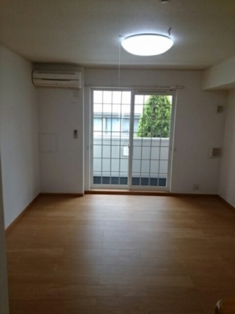 内装は落ち着いています