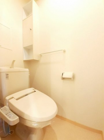 コンパクトで使いやすいトイレです