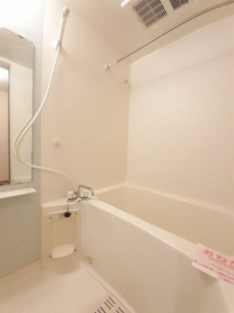 日々の疲れを癒すお風呂付です