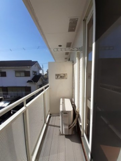 お洗濯にも便利なバルコニー付き