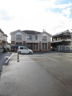 駐車場に車を止められます