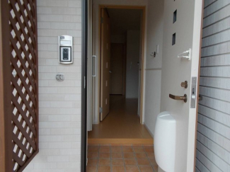 シンプルで使いやすい玄関です