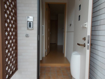 シンプルで使いやすい玄関です