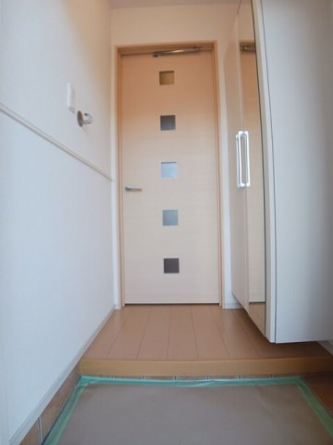 シンプルで使いやすい玄関です