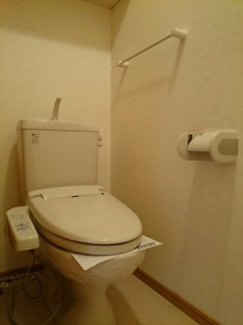 清潔感のあるトイレです