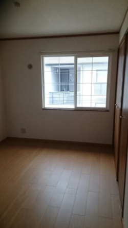 明るい色調の室内です