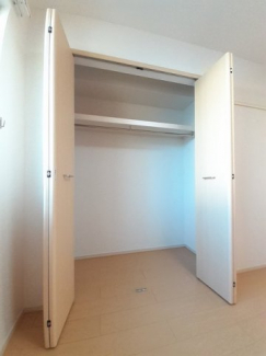 たっぷりとした収納スペースです